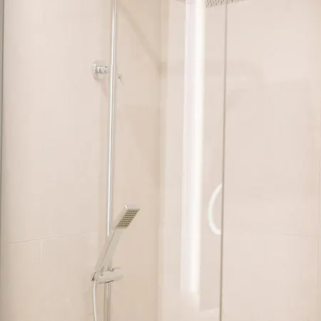 Center Apartment *