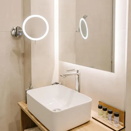 Center Apartment *